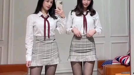 赵世熙丝袜超短裙,时尚与性感的完美融合